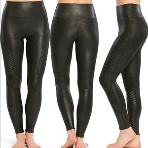SPANX Faux Leather Moro Legging Small